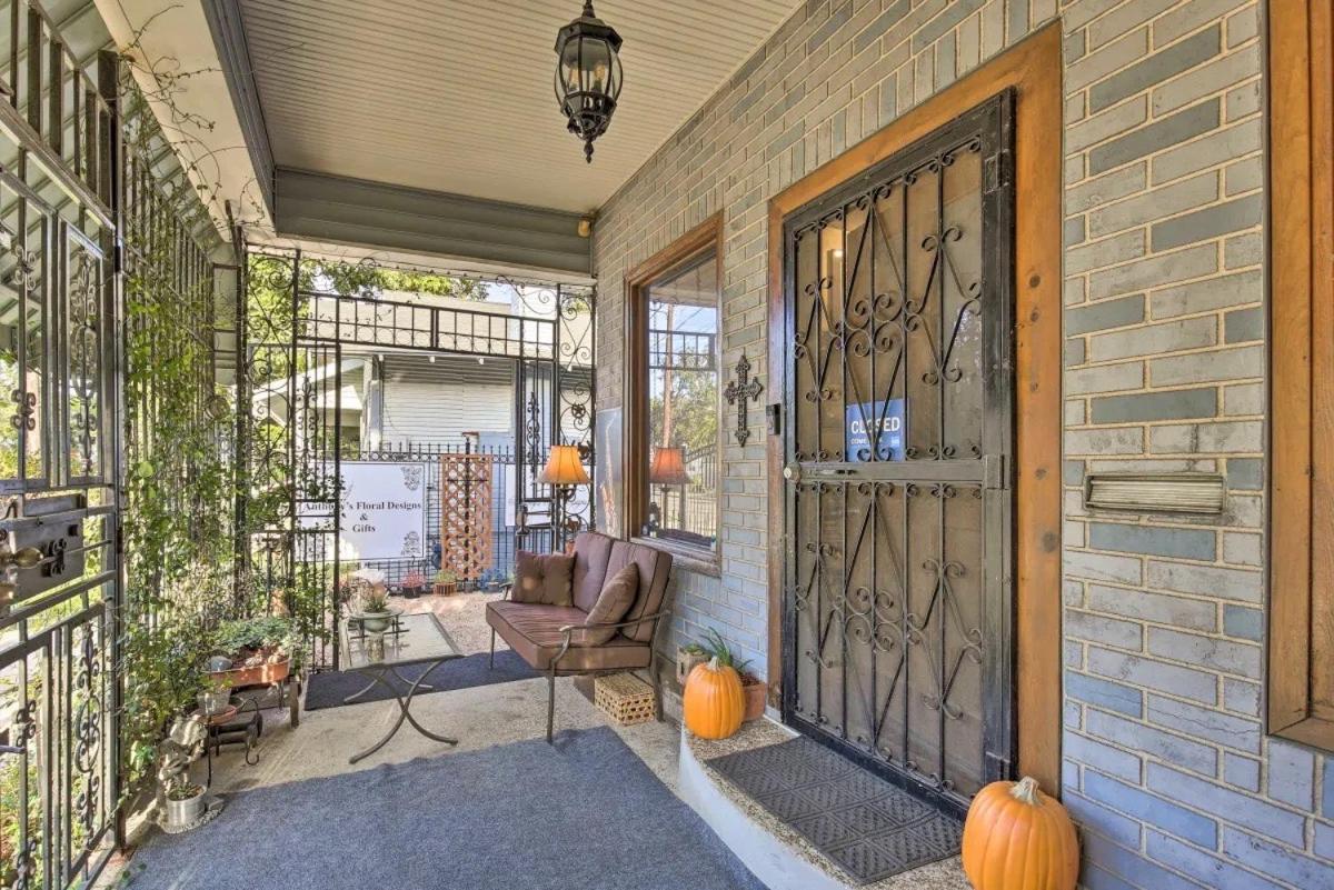 La Villa By The Riverwalk San Antonio Exterior photo
